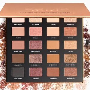 ICONIC Eyeshadow Palette